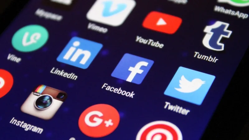 Facebook Ads dla lokalnych usługodawców: kampanie leadowe