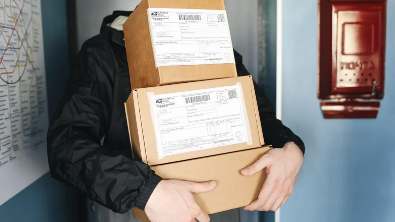 Logistyka i wysyłki dla małych sklepów online w Podlasiu