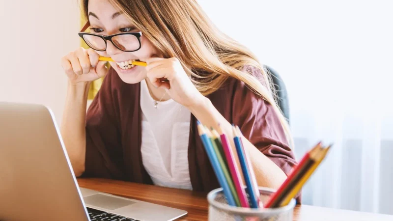 SEO w wyszukiwaniu konwersacyjnym: jak odpowiadać na kolejne pytania klientów